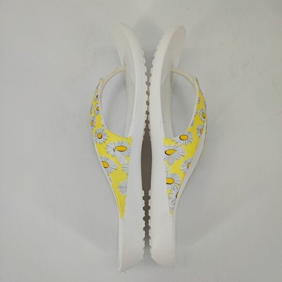 Crocs Women's Kadee White Synthetic Sandals Size 10 - Picture 6 of 8